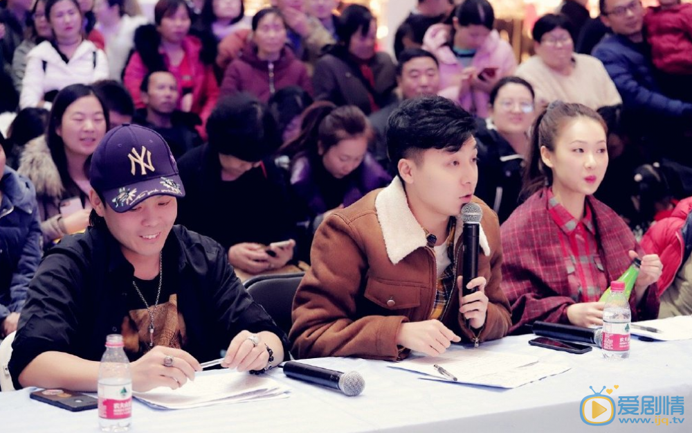 郭子歆《欢乐喜剧人》舞台照 郭子歆高清写真_郭子歆高清剧照