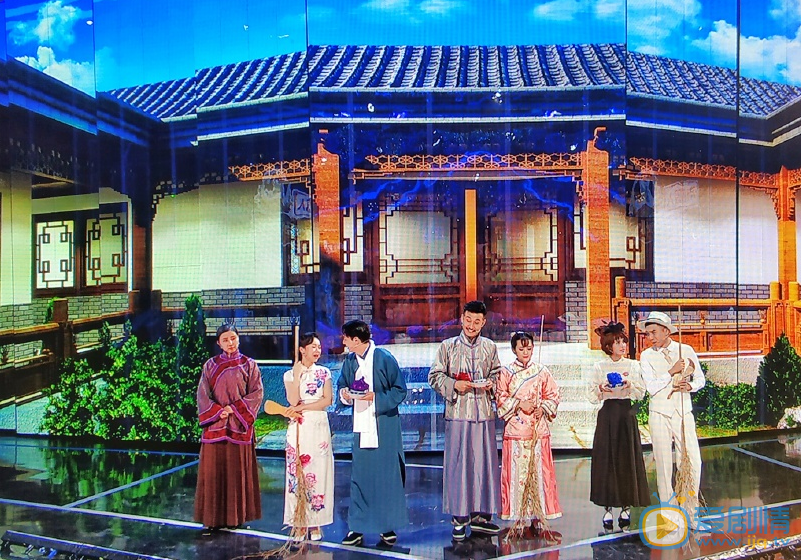 郭子歆《欢乐喜剧人》舞台照 郭子歆高清写真_郭子歆高清剧照
