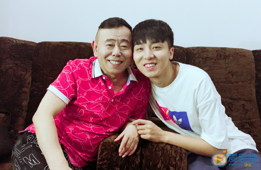 郭子歆与人合照 郭子歆高清写真_郭子歆高清剧照