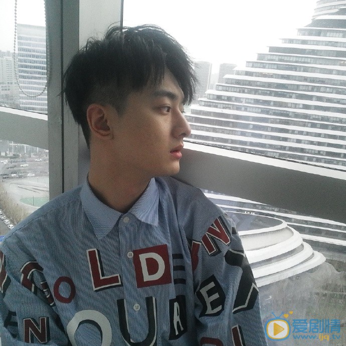 王泽轩写真图片 王泽轩高清写真_王泽轩高清剧照