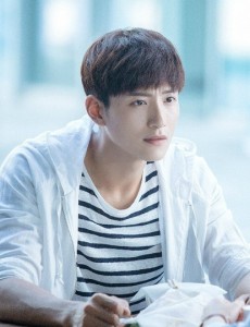 爱上你治愈我侯俊铭为什么选择来医院工作？
