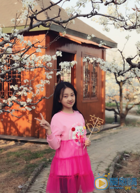 李妮妮唯美生活户外照 李妮妮高清写真_李妮妮高清剧照