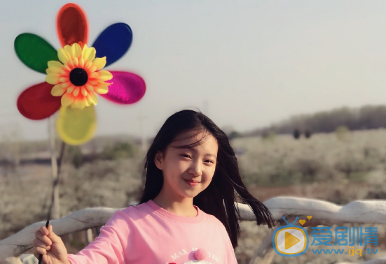 李妮妮唯美生活户外照 李妮妮高清写真_李妮妮高清剧照