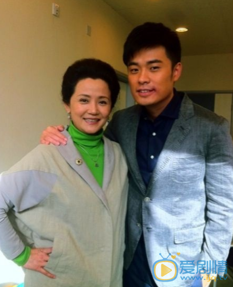 徐美玲与人合照 徐美玲高清写真_徐美玲高清剧照