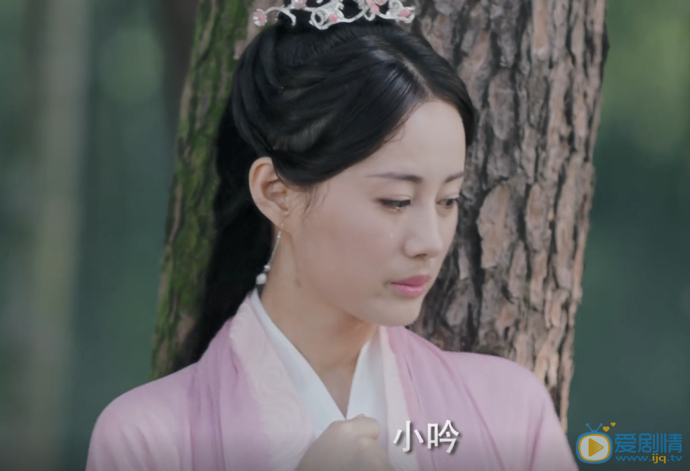 听雪楼小吟扮演者是谁？小吟碧落之间什么关系？