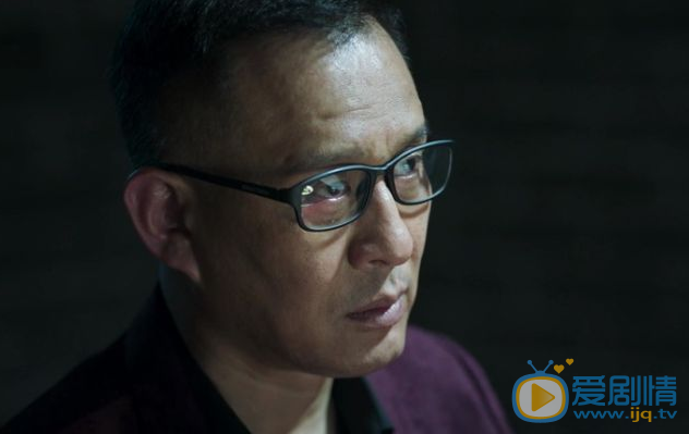 破冰行动李飞为什么要约林宗辉见面？林宗辉为什么要躲着林耀华？