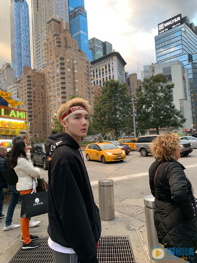 曹煜辰生活照图片 曹煜辰高清写真_曹煜辰高清剧照
