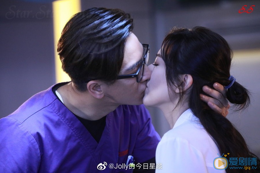 白色强人唐明剧照 唐明白色强人剧照