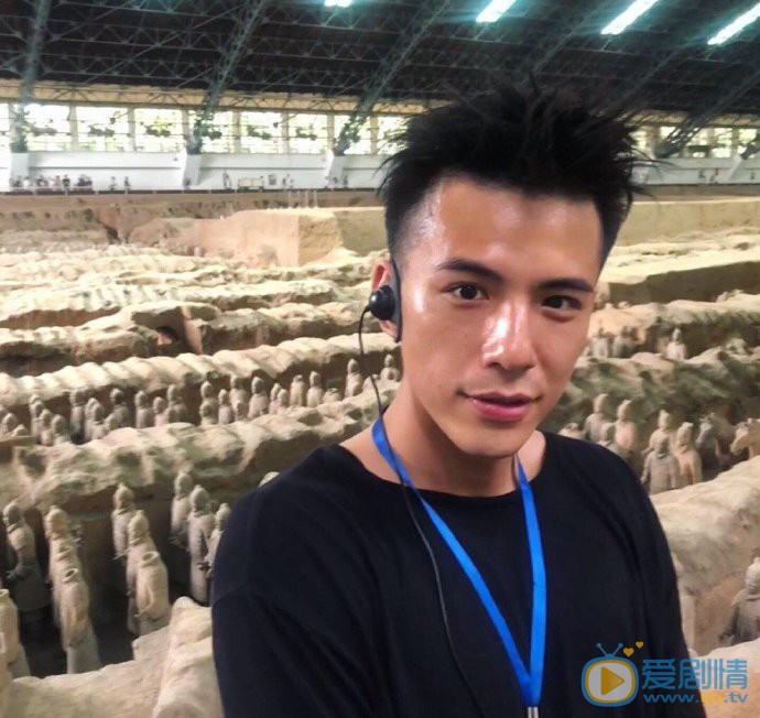 林柏叡帅气自拍图片 林柏叡高清写真_林柏叡高清剧照