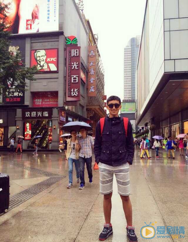 林柏叡街拍图片 林柏叡高清写真_林柏叡高清剧照