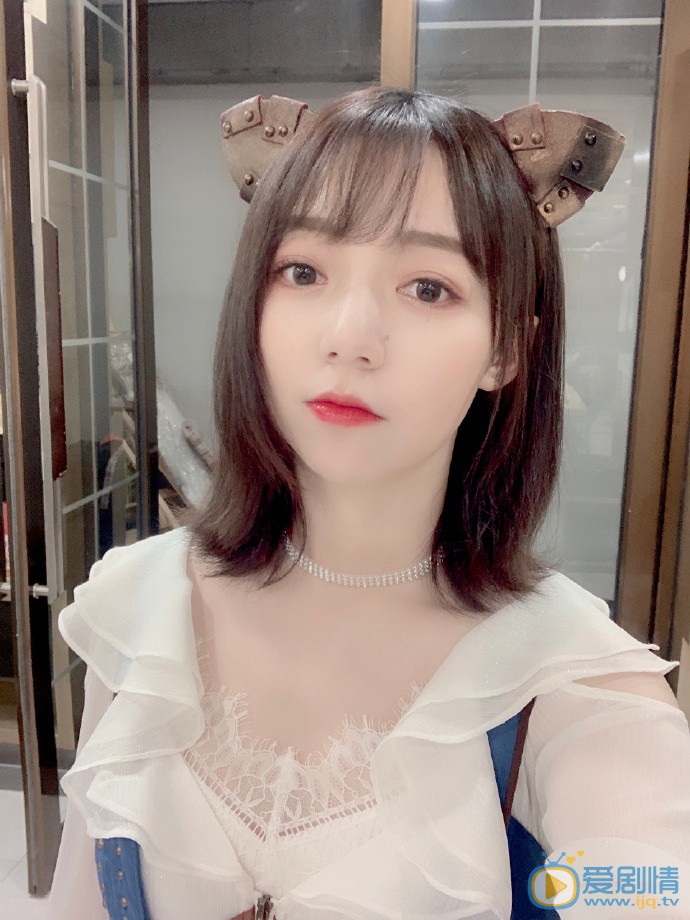 徐晗唯美自拍图片 徐晗唯美自拍图片