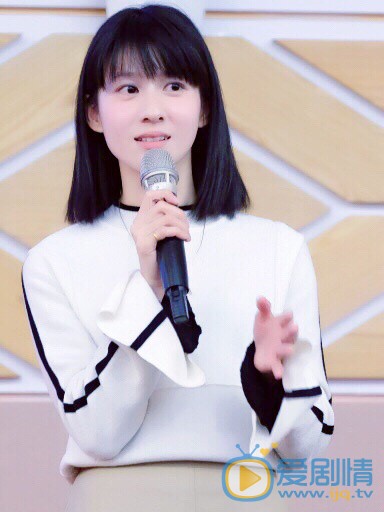 连俞涵活动照图片 连俞涵活动照图片