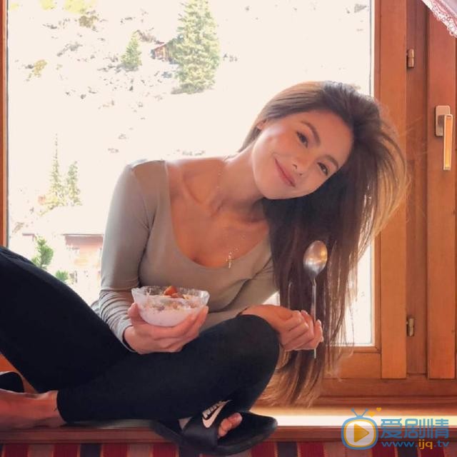 伍乐怡性感甜美照片 伍乐怡高清写真_伍乐怡高清剧照