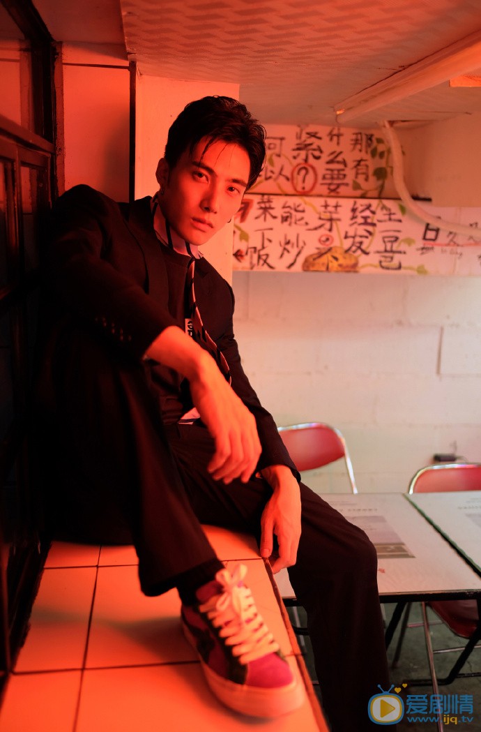 吴赫伦帅气写真图片 吴赫伦高清写真_吴赫伦高清剧照