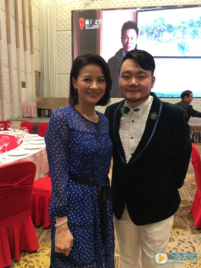 黎燕珊合照图片 黎燕珊高清写真_黎燕珊高清剧照
