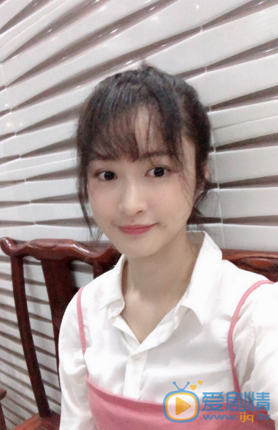 安晨芯户外游玩照 安晨芯高清写真_安晨芯高清剧照