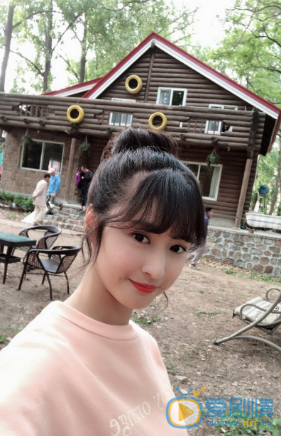 安晨芯户外游玩照 安晨芯高清写真_安晨芯高清剧照