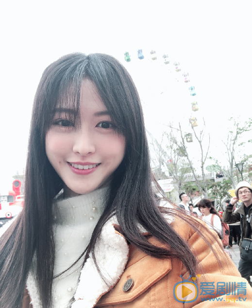 安晨芯户外游玩照 安晨芯高清写真_安晨芯高清剧照