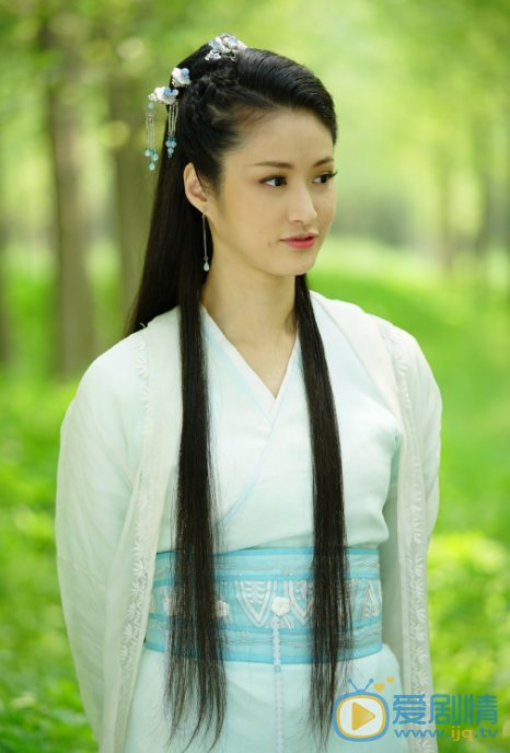 安晨芯《半妖皇帝》剧照