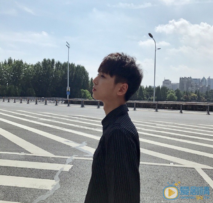 苏泽林帅气图片 苏泽林高清写真_苏泽林高清剧照