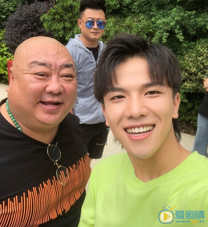 王振宇与《我是班主任》明星合照