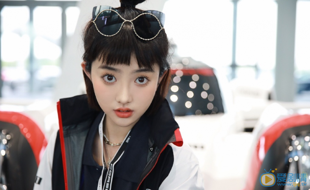 朱玉甜美车展照 朱玉高清写真_朱玉高清剧照