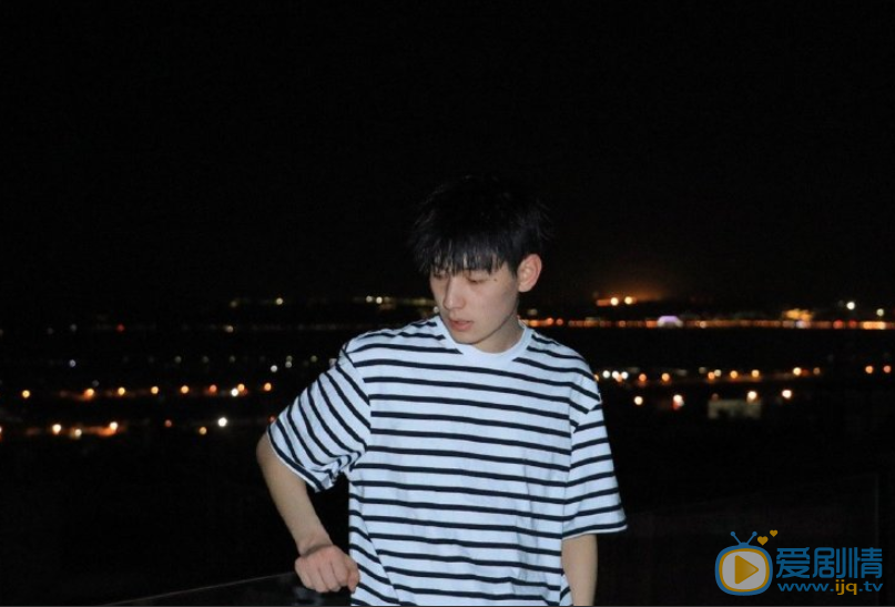 黄铭文艺写真图片 黄铭高清写真_黄铭高清剧照