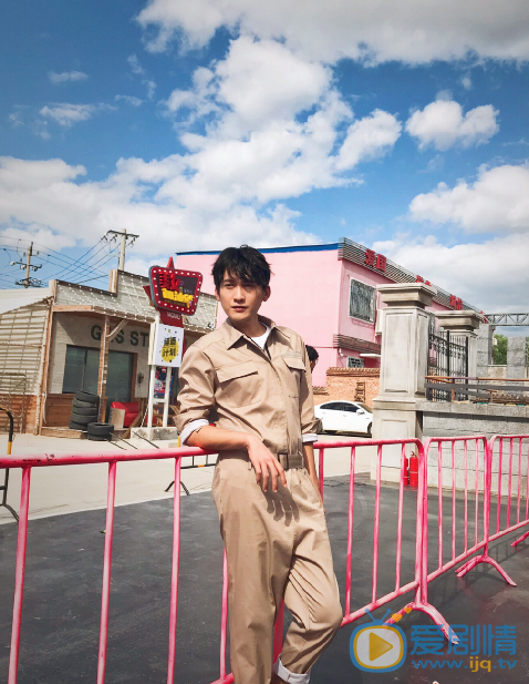 黄小超帅气写真 黄小超高清写真_黄小超高清剧照