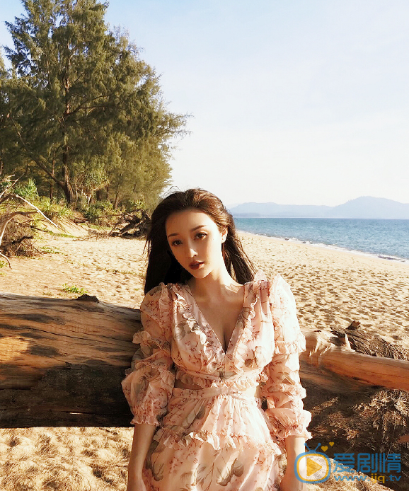 张棠唯美旅拍照 张棠高清写真_张棠高清剧照