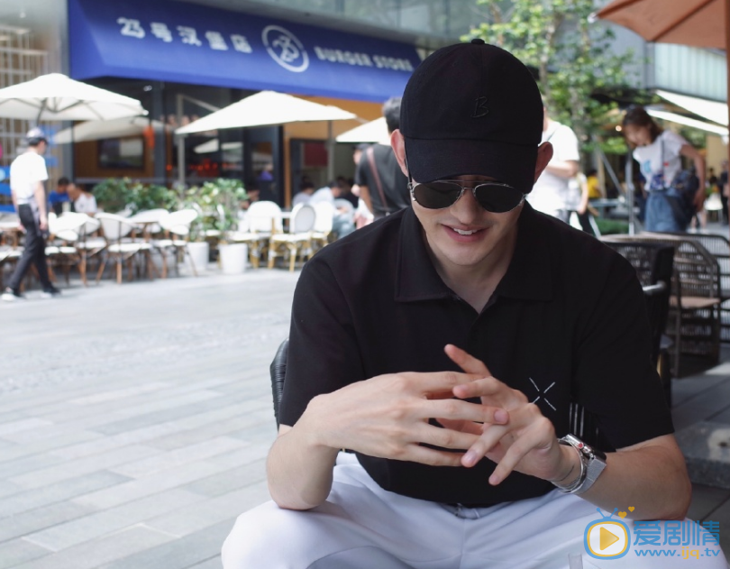 博尔吉特帅气旅拍照 博尔吉特高清写真_博尔吉特高清剧照