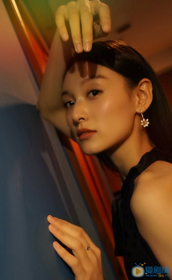 王西时尚写真图片 王西高清写真_王西高清剧照