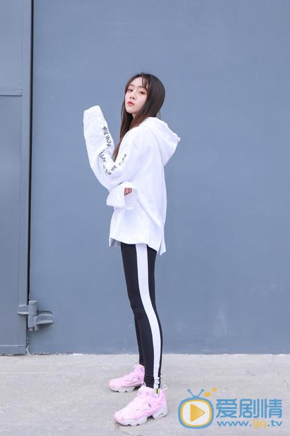 刘思辰时尚写真图片 刘思辰高清写真_刘思辰高清剧照