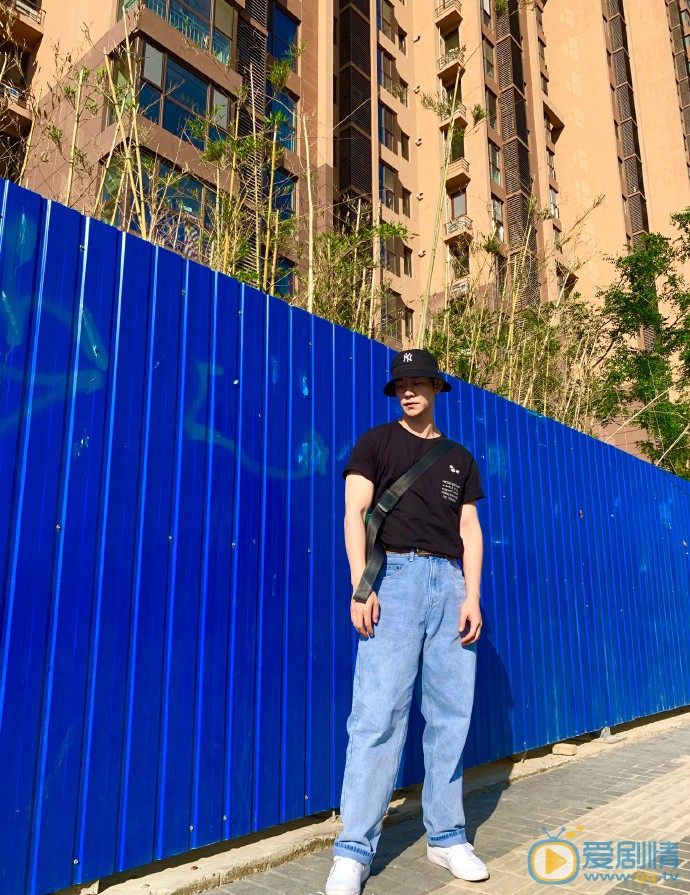 娄鸣日常生活照图片 娄鸣高清写真_娄鸣高清剧照