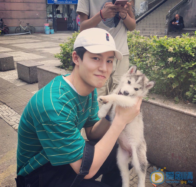 张猛日常生活照图片 张猛高清写真_张猛高清剧照