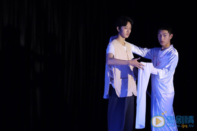 李嘉豪舞台照图片 李嘉豪高清写真_李嘉豪高清剧照