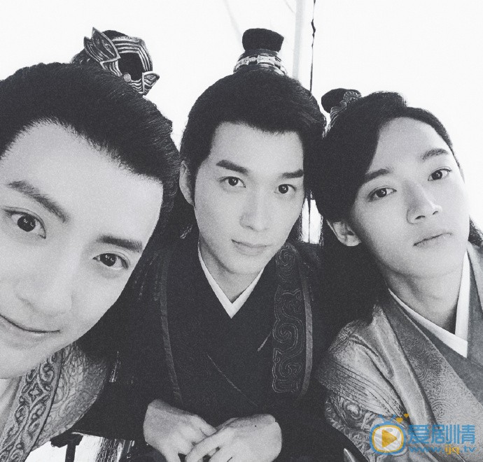 李嘉豪合照图片集 李嘉豪高清写真_李嘉豪高清剧照