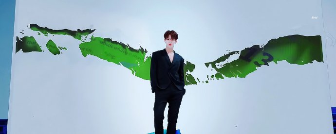 权顺荣现场舞台照图片 权顺荣高清写真_权顺荣高清剧照