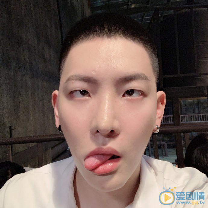 李俊霆日常生活照图片 李俊霆高清写真_李俊霆高清剧照