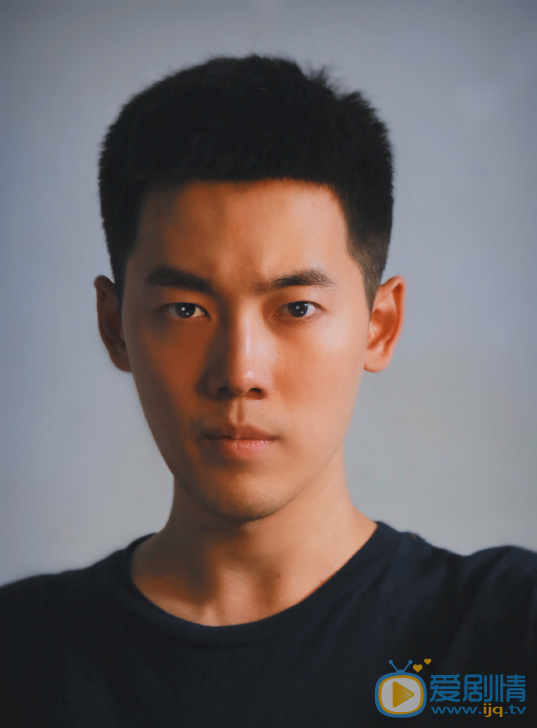 王骁生活照 王骁高清写真_王骁高清剧照