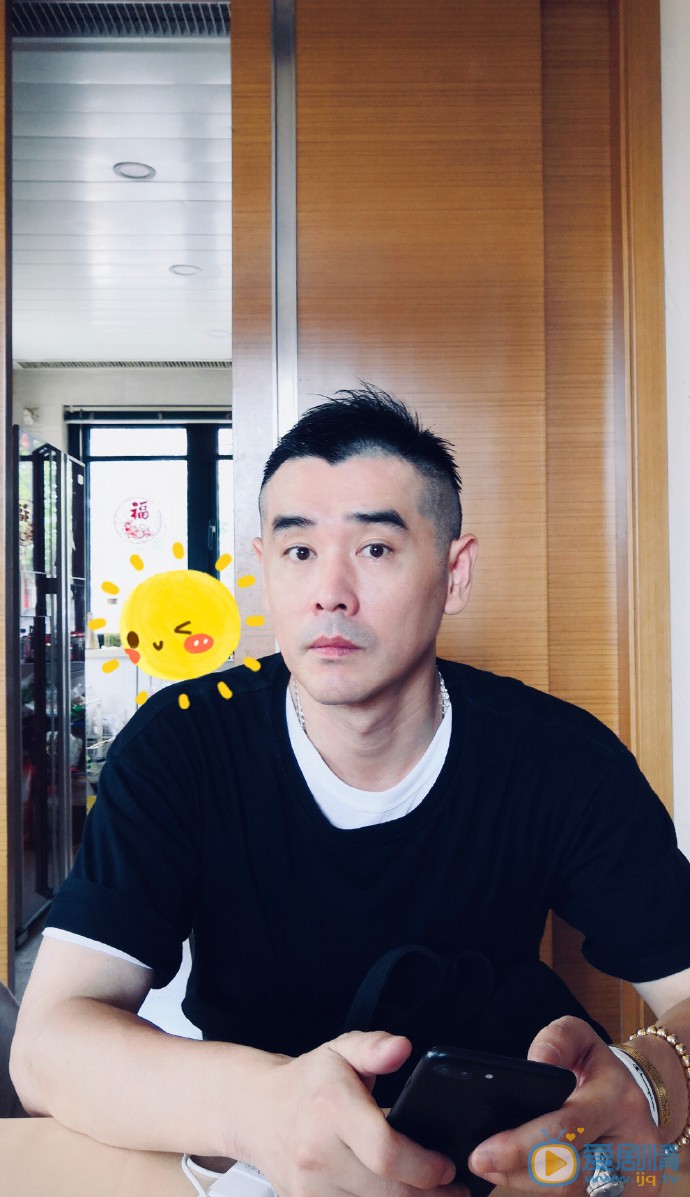 李修蒙日常生活照图片 李修蒙高清写真_李修蒙高清剧照