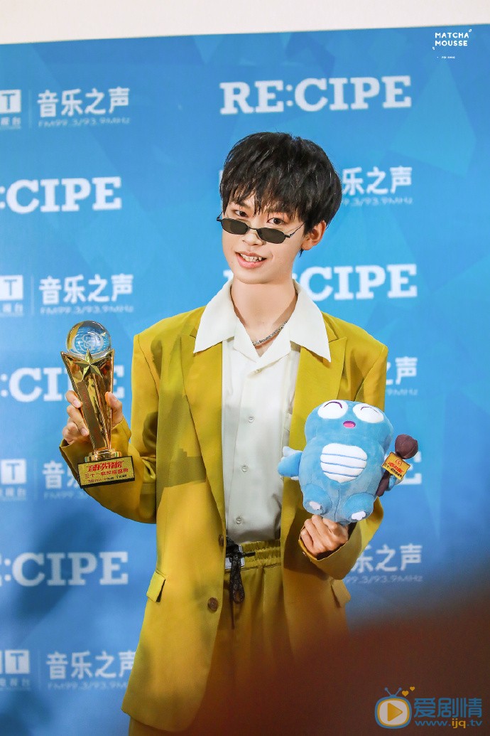 斯外戈时尚写真图片 斯外戈高清写真_斯外戈高清剧照