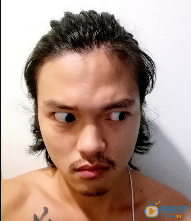 孙子豪搞怪生活照 孙子豪高清写真_孙子豪高清剧照