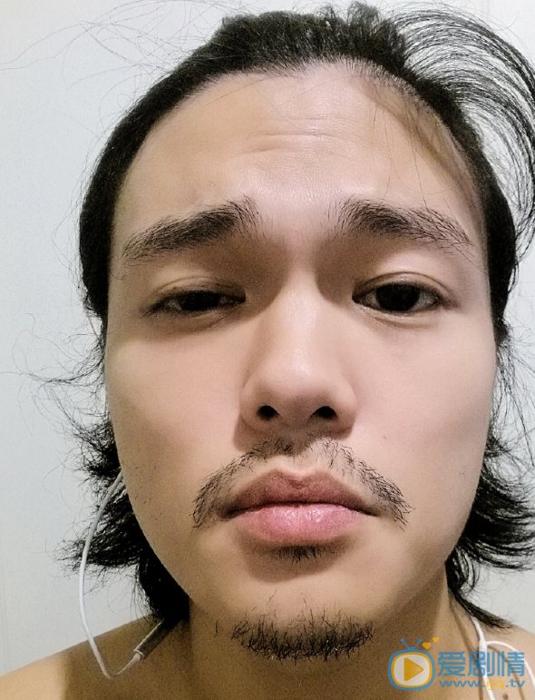 孙子豪搞怪生活照 孙子豪高清写真_孙子豪高清剧照