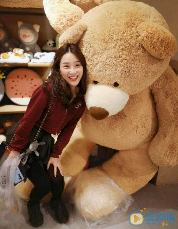 吴竹青生活旅拍照 吴竹青高清写真_吴竹青高清剧照