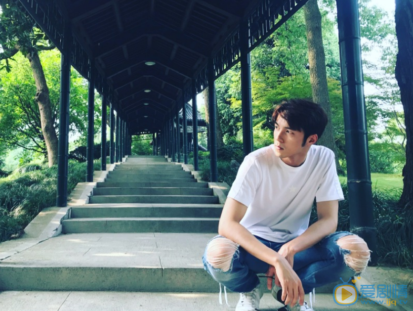 黄政皓旅拍照 黄政皓高清写真_黄政皓高清剧照