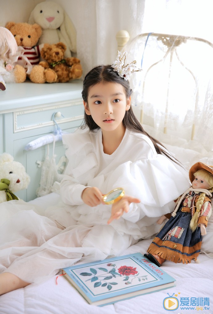 王圣迪甜美写真图片 王圣迪高清写真_王圣迪高清剧照