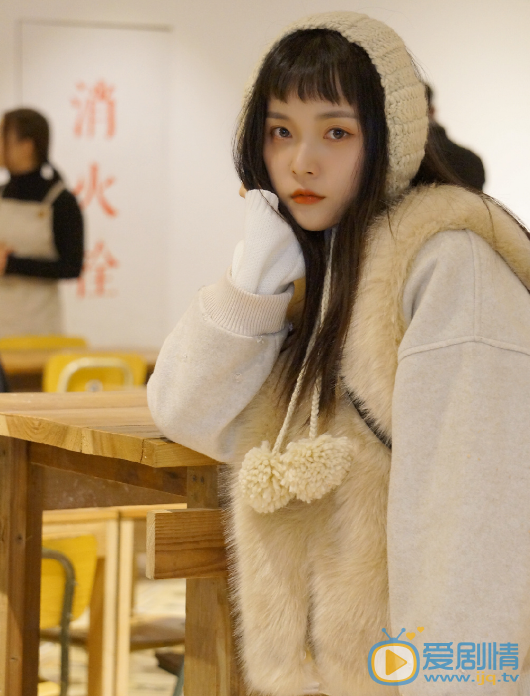 李沐芷甜美写真