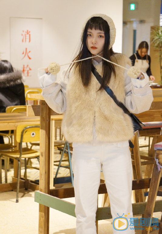 李沐芷甜美写真 李沐芷高清写真_李沐芷高清剧照