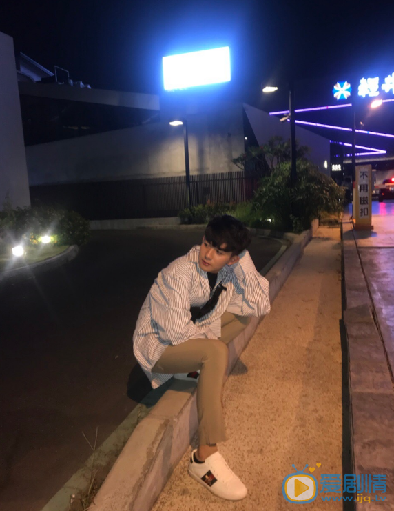 东诘翔高清写真_东诘翔高清剧照