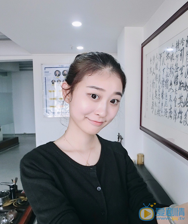 李美君生活照 李美君高清写真_李美君高清剧照